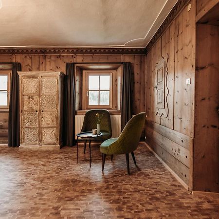 Ban Hilba Apartment Falzes Bagian luar foto