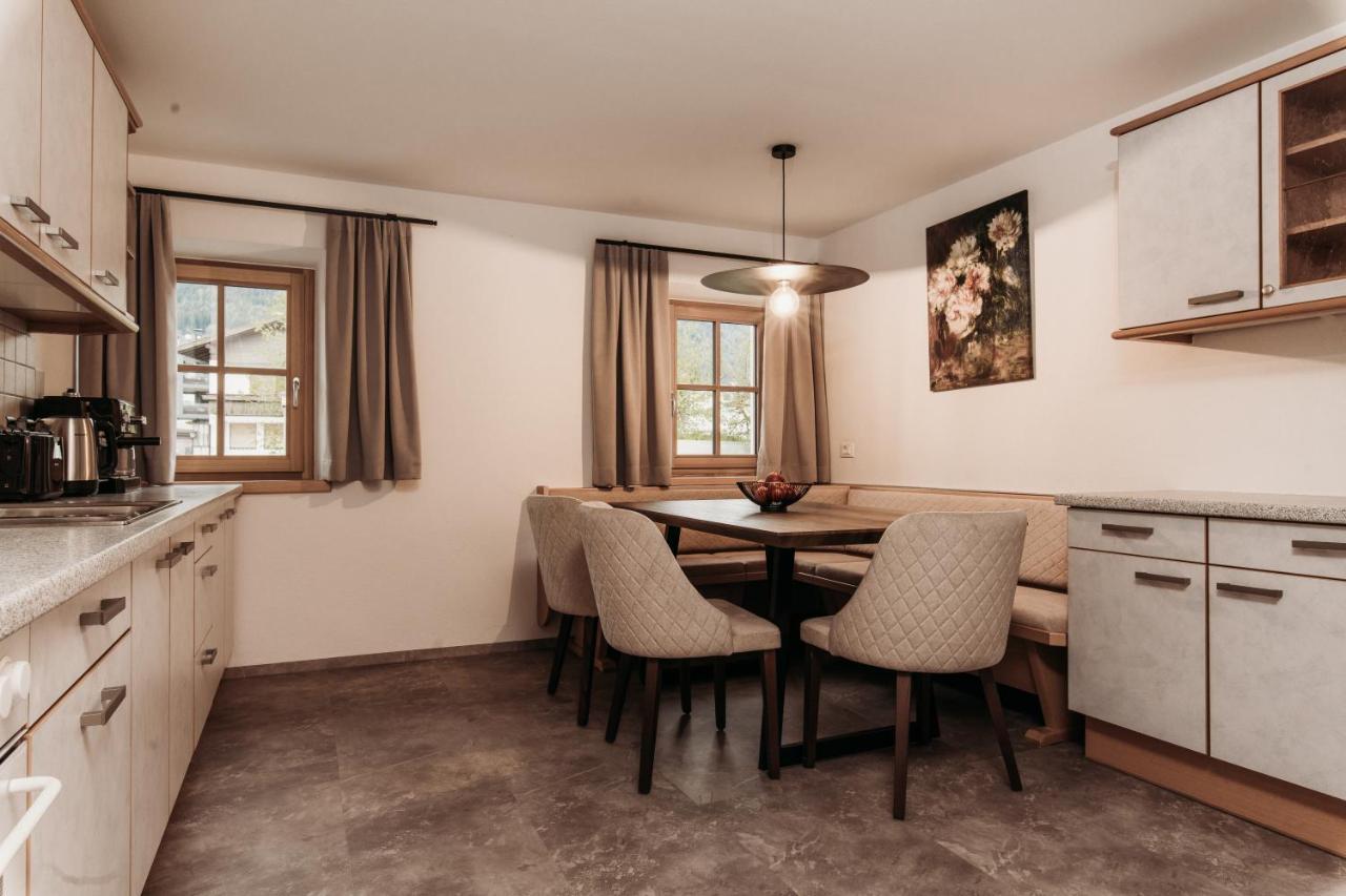 Ban Hilba Apartment Falzes Bagian luar foto