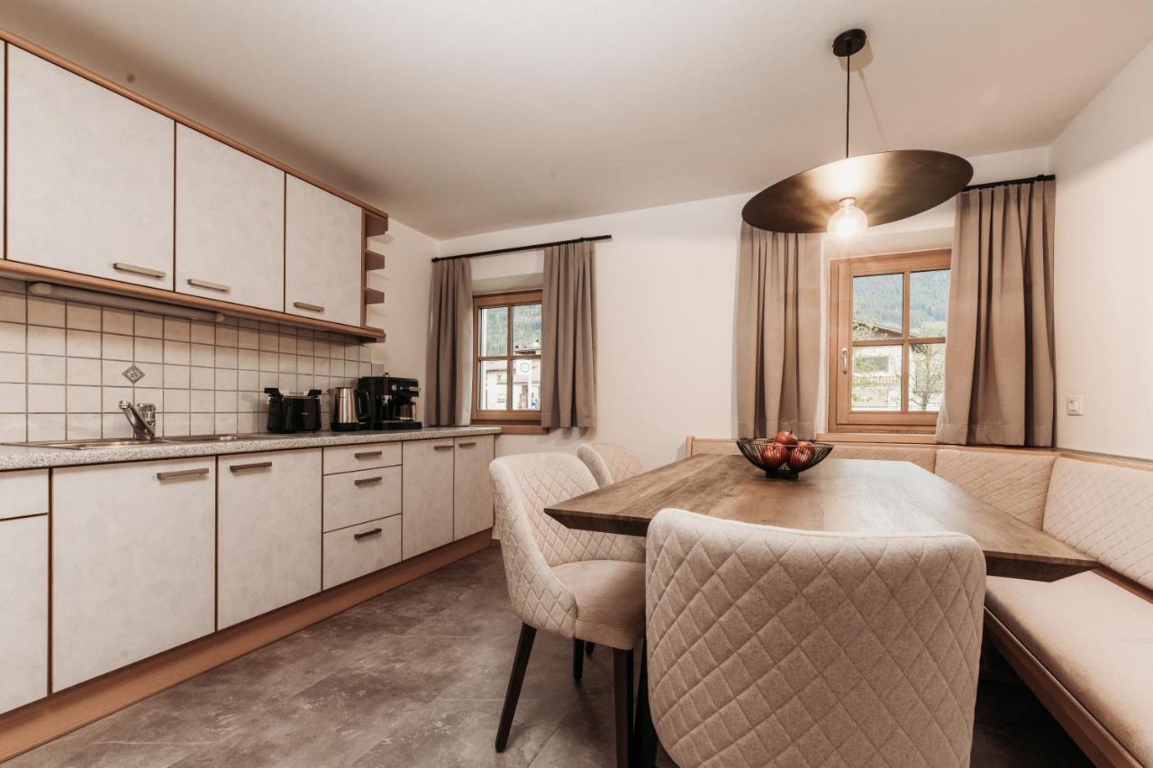 Ban Hilba Apartment Falzes Bagian luar foto